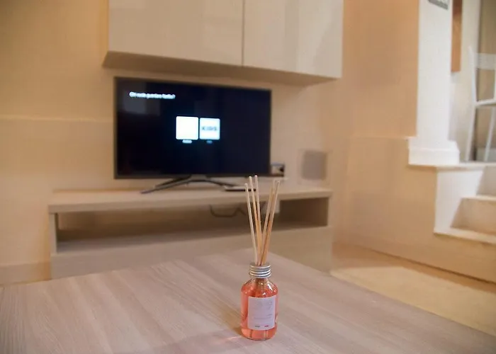 Del Teatro דירה לצ'ה